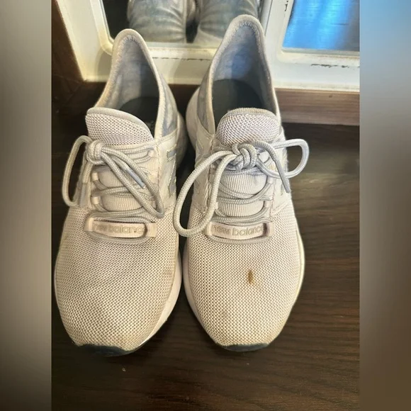 Women’s New Balance - Picture 10 of 10